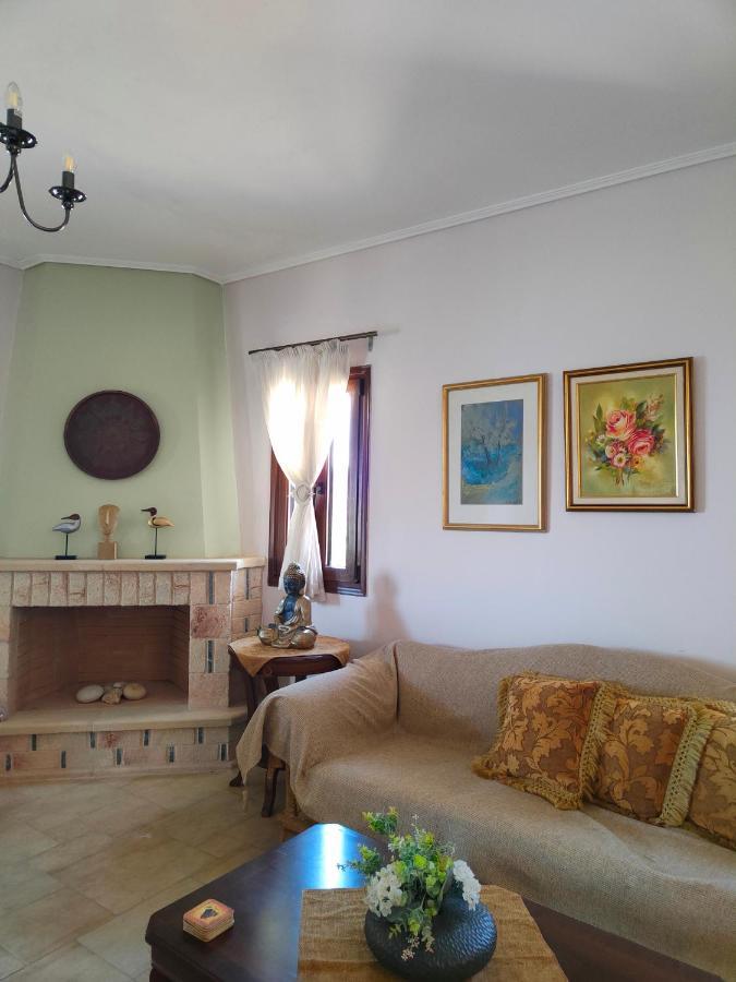 Athevillas Antonis Μίνα Εξωτερικό φωτογραφία
