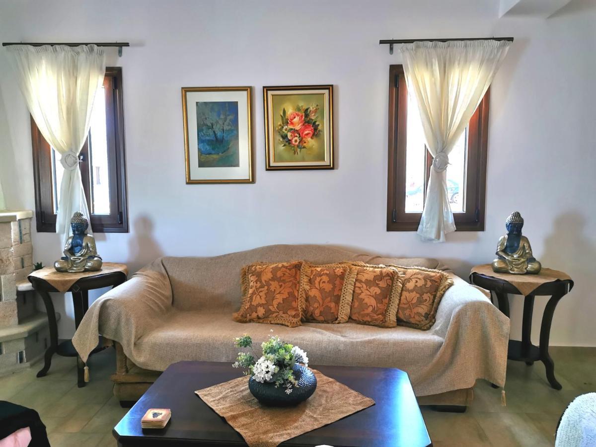 Athevillas Antonis Μίνα Εξωτερικό φωτογραφία