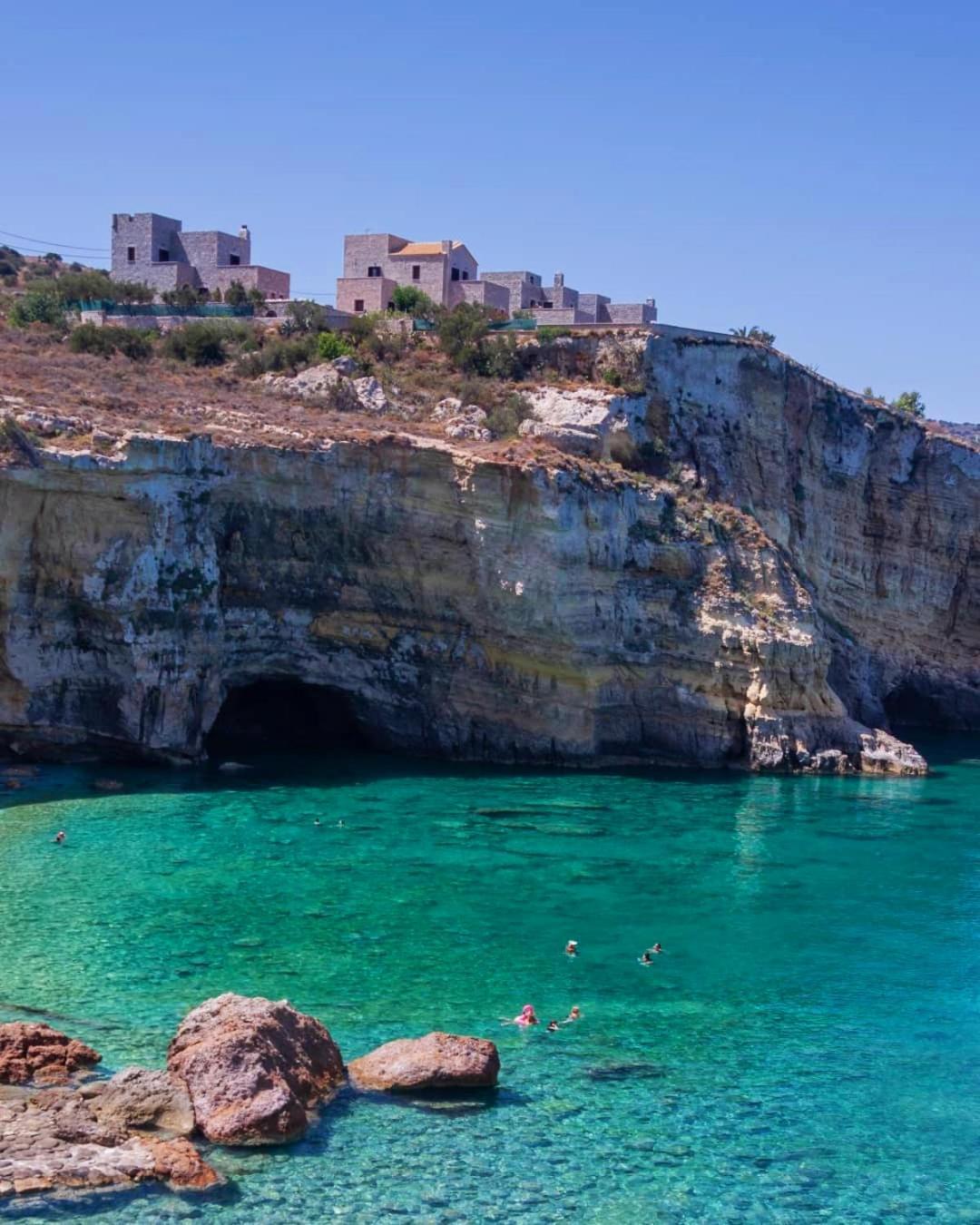 Athevillas Antonis Μίνα Εξωτερικό φωτογραφία