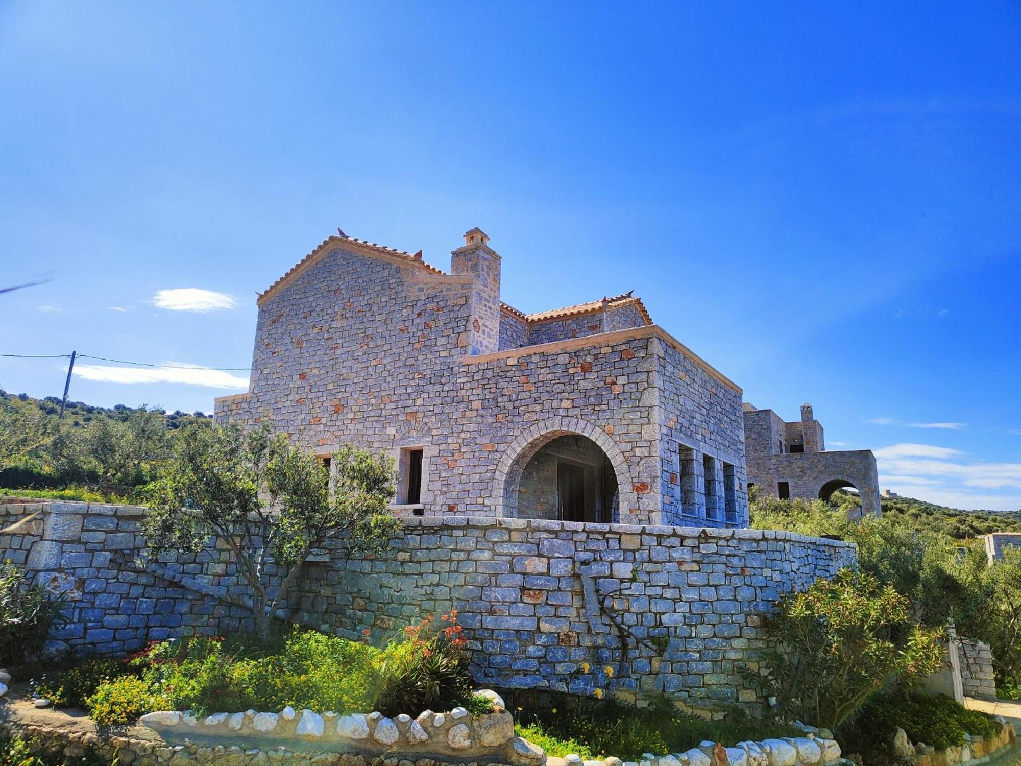 Athevillas Antonis Μίνα Εξωτερικό φωτογραφία