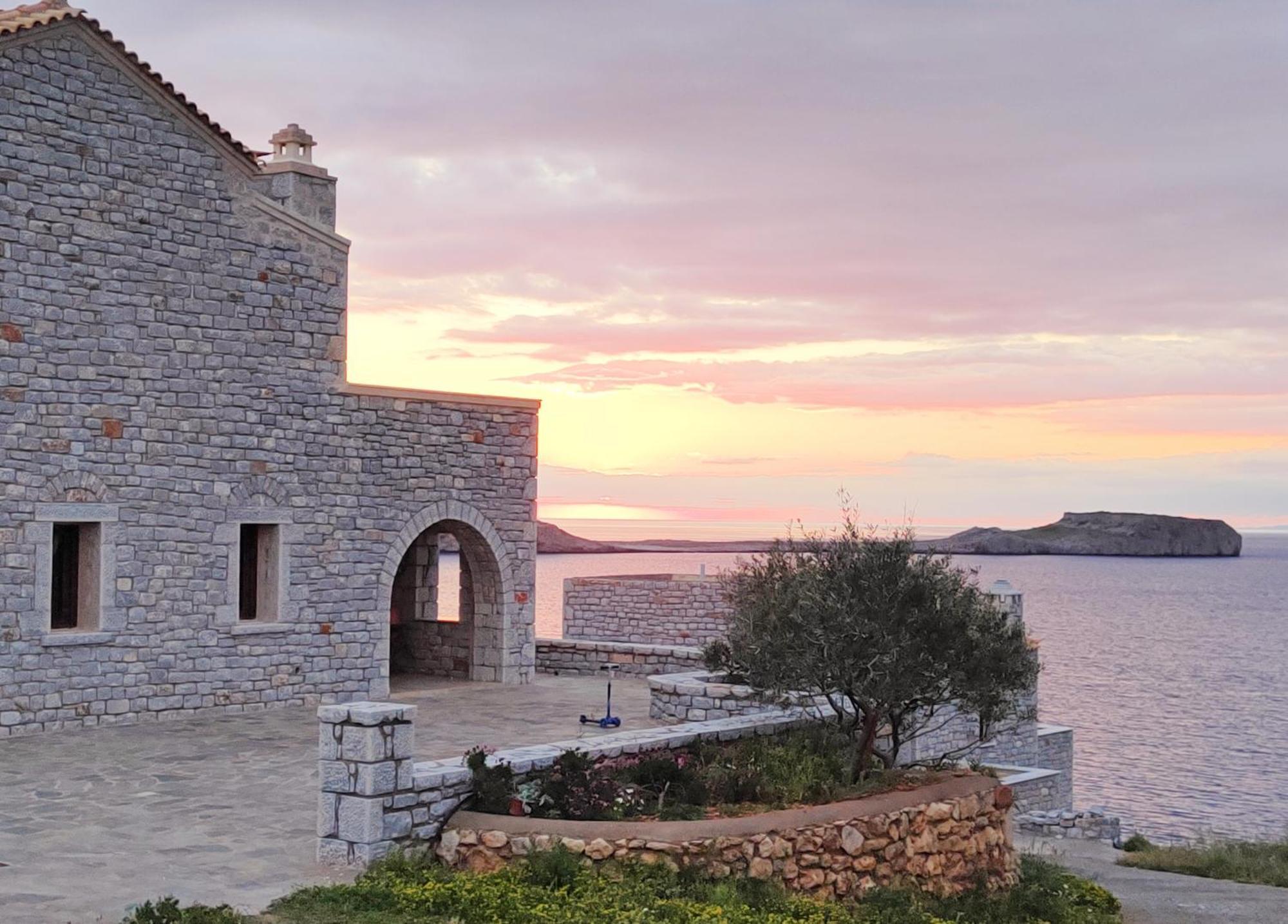 Athevillas Antonis Μίνα Εξωτερικό φωτογραφία
