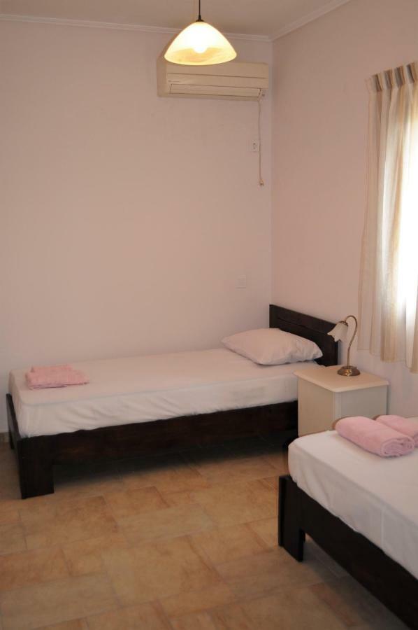 Athevillas Antonis Μίνα Εξωτερικό φωτογραφία